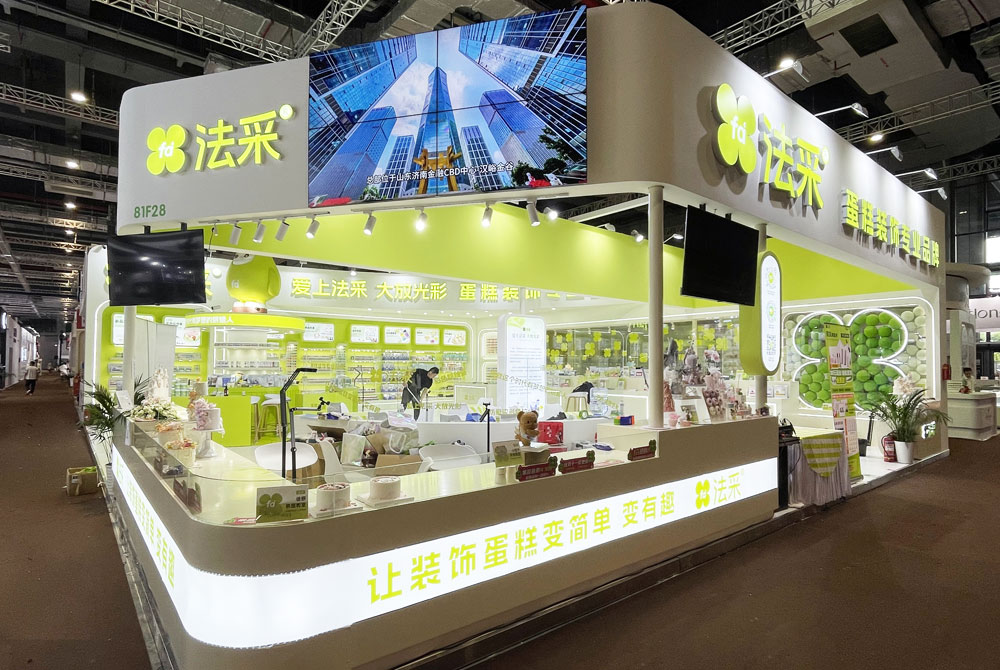 如何通過展位設計來提升品牌形象和吸引潛在客戶？